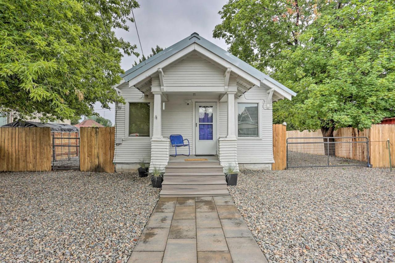 Pet-Friendly Baker City Escape With Private Yard! 외부 사진