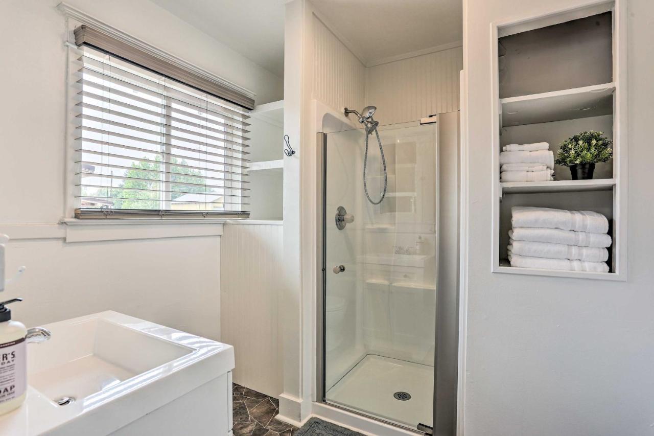 Pet-Friendly Baker City Escape With Private Yard! 외부 사진